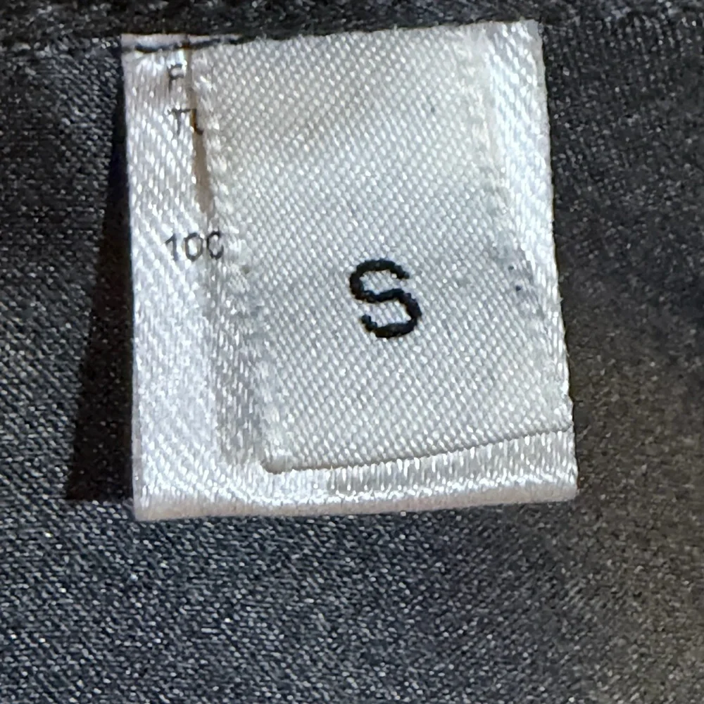 Armani Collezioni Green and Black Marbled 100% Silk Button Down Shirt - Picture 6 of 12